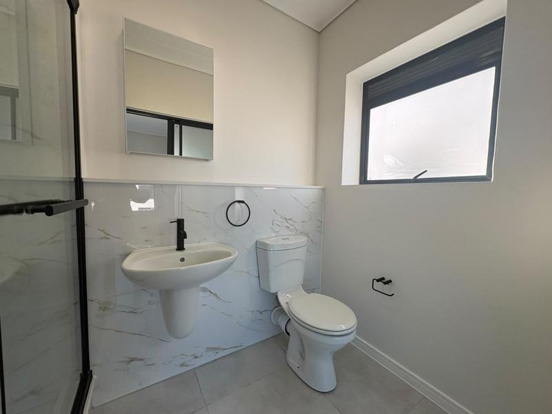 To Let 1 Bedroom Property for Rent in Sandown Western Cape